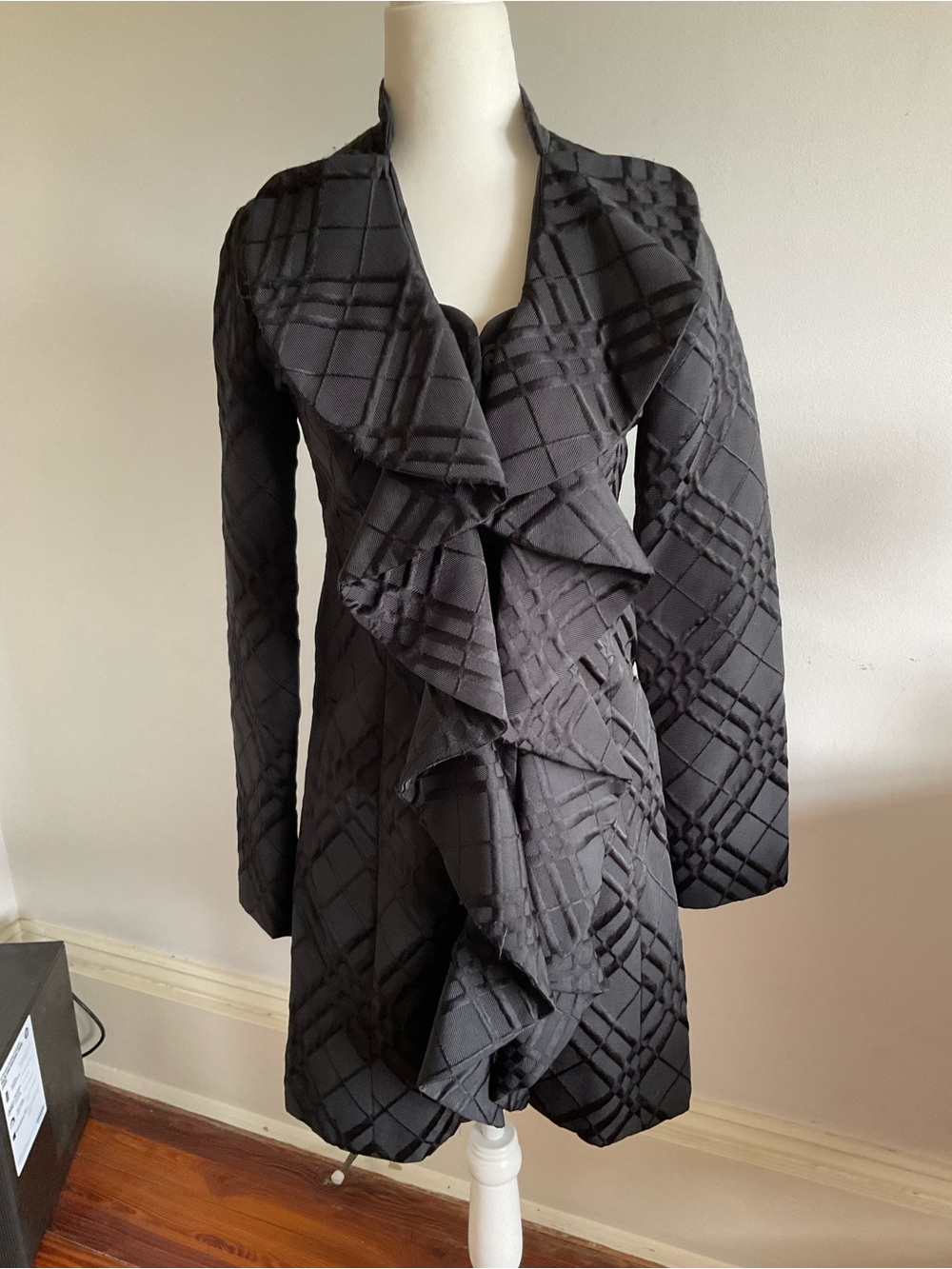 Tabitha coat  ruffles  black size 0 XS